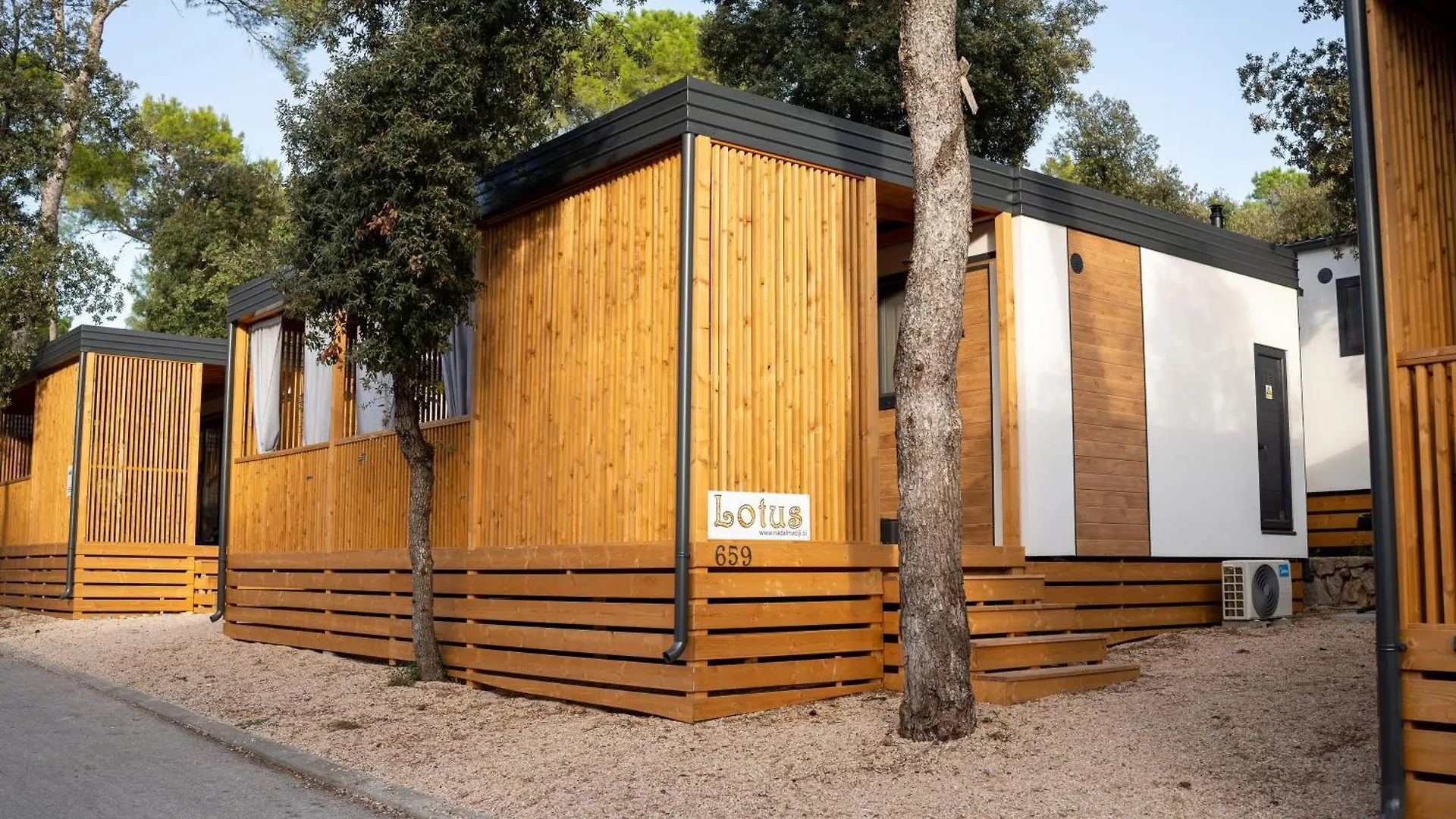 Mobile Home Lotus ビオグラード・ナ・モル